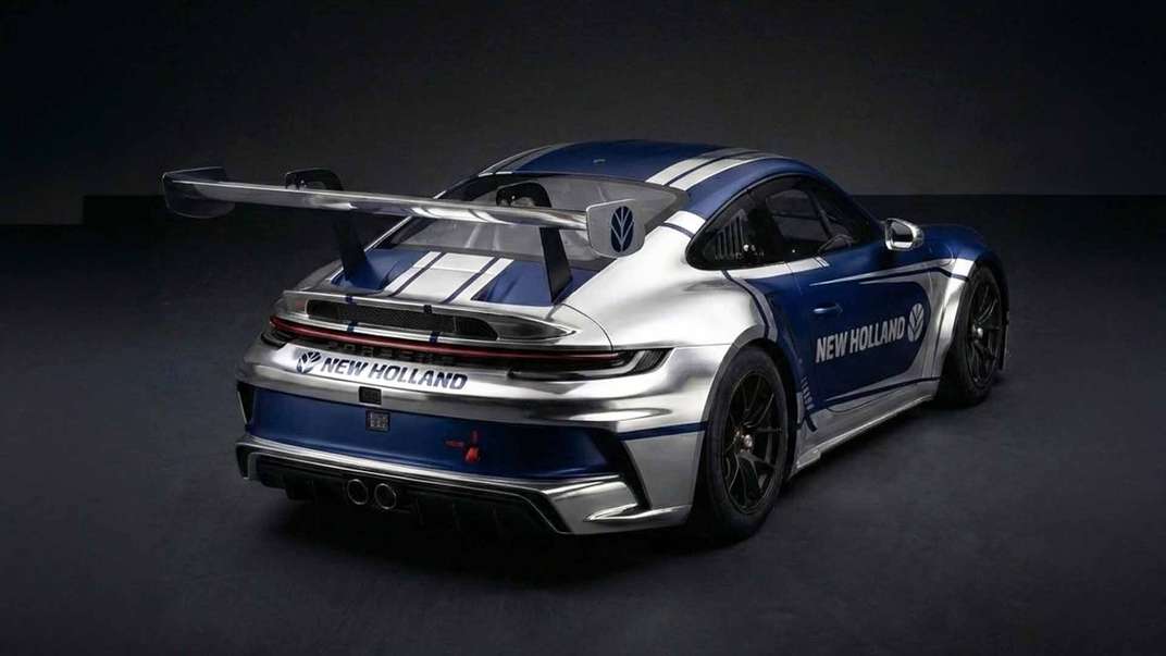 New Holland wjeżdża na tor – rozpoczęcie współpracy z kierowcą wyścigowym Maciejem Bernacikiem