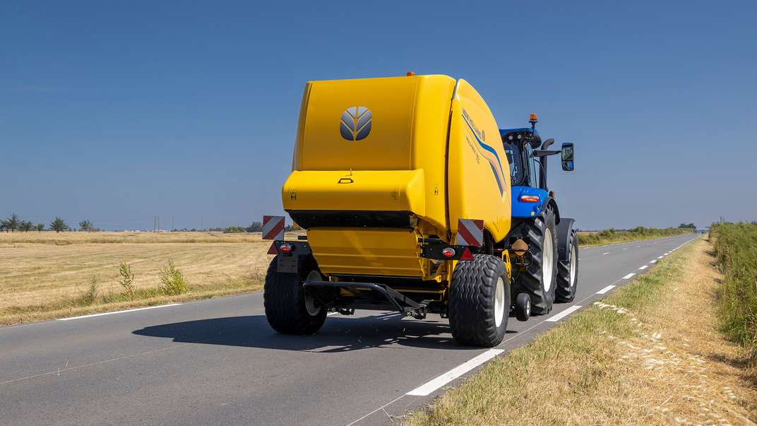 Roll-Belt™ 180 PLUS und 150 PLUS: neue variable Rundballenpressen mit klarem Fokus auf fortschrittliche Telemetrieoptionen, Konnektivität und Langlebigkeit - sowie das neue Nature's Net Wrap, einem kompostierbaren Ballennetz