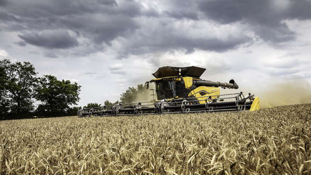 New Holland présente en avant-première la CR11, sa moissonneuse-batteuse de nouvelle génération 