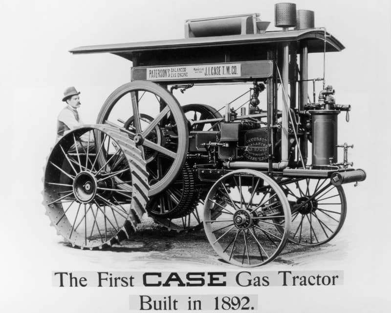 1892_Gasoline-Powered-Tractor