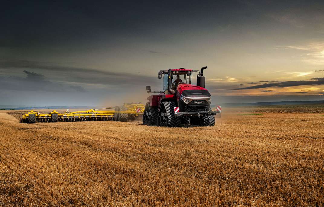 Case IH_Quadtrac 715_TOTY 2025 winner_HighPower.jpg