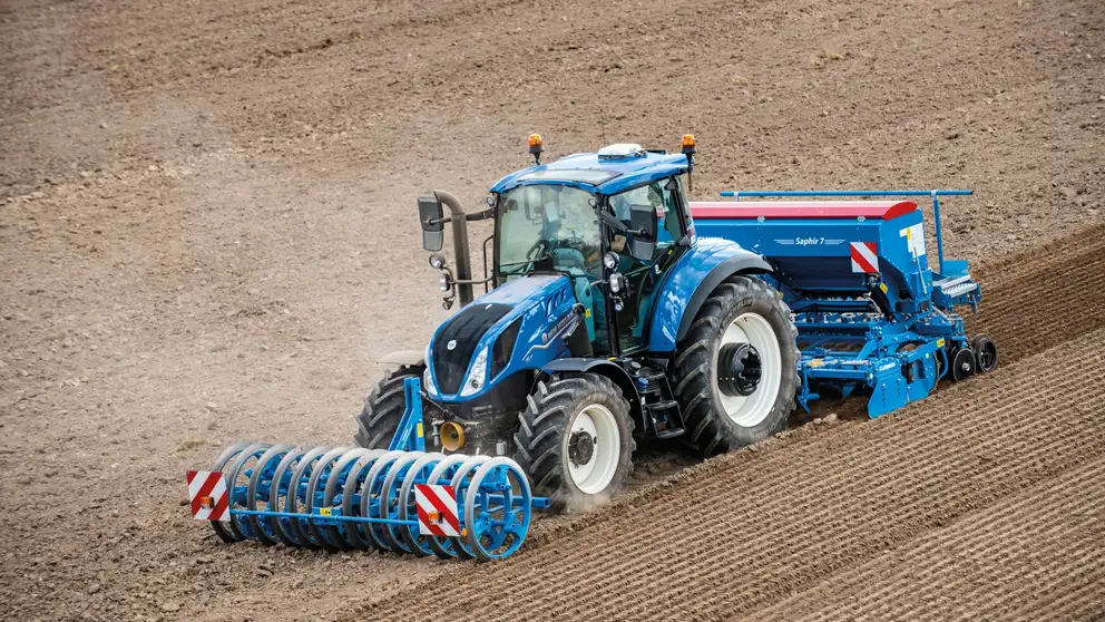 T5 Electro Command: Przygotowanie gruntu i siew New Holland