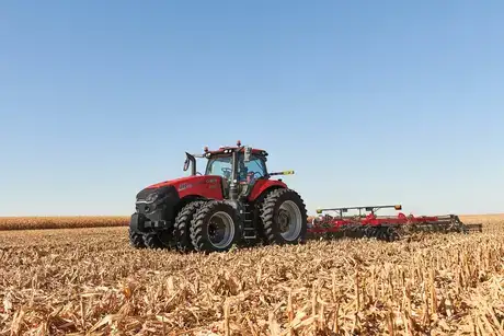 Case IH Magnum 380 tractor working in field