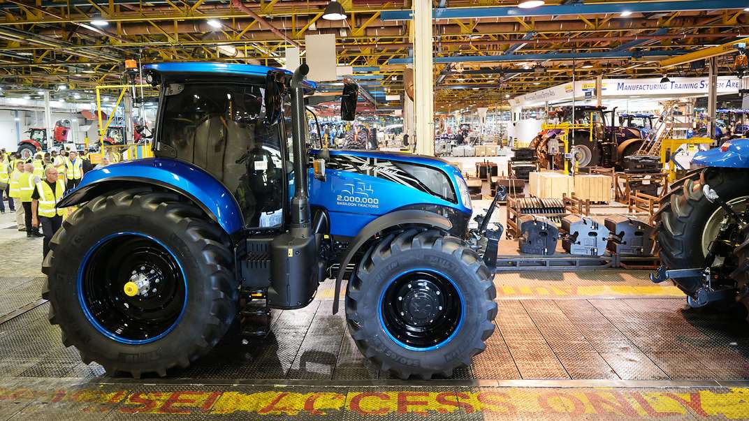 New Holland świętuje dwumilionowy ciągnik w Basildon w 60 roku istnienia fabryki