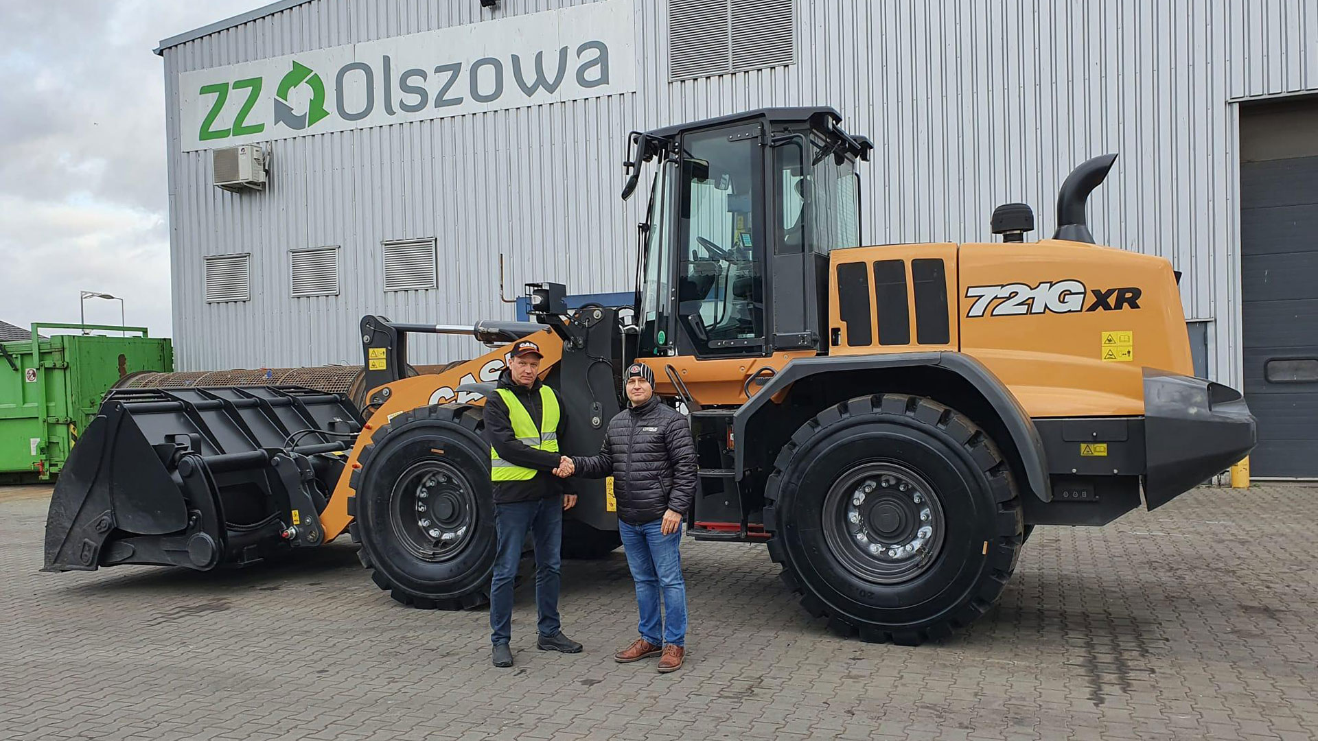 CASE Loaders celebrate success in Polish waste handling market | CASE EU