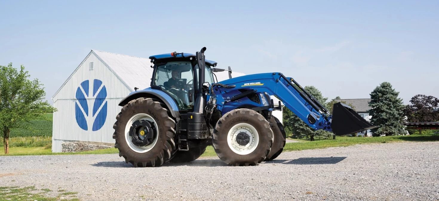 New Holland T7 châssis long et tracteur T8 autonome au SIMA