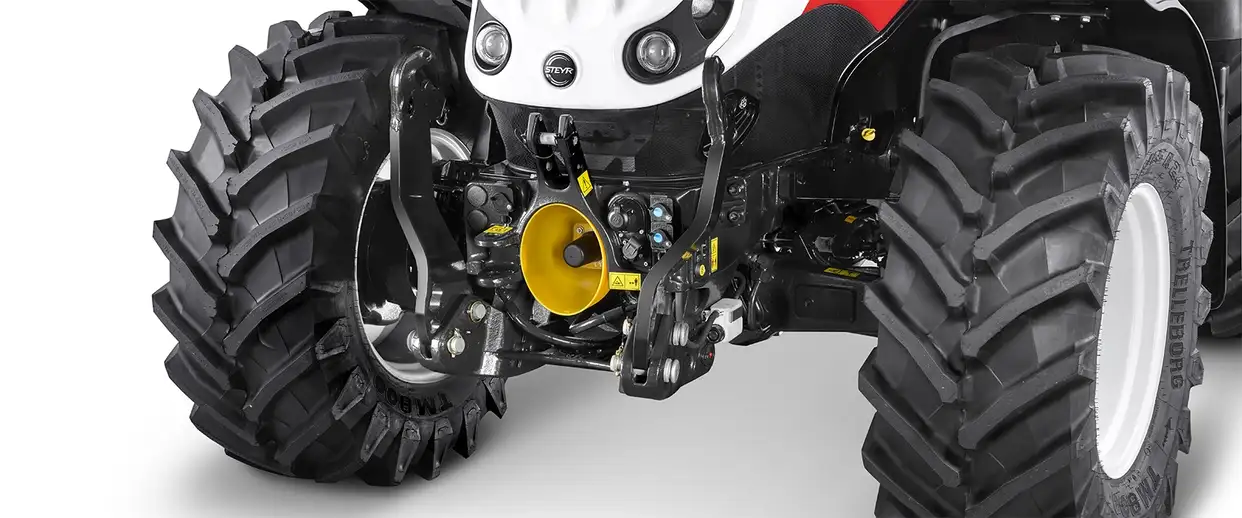 03_06_4130_Expert_CVT-73-neu_hitch_up