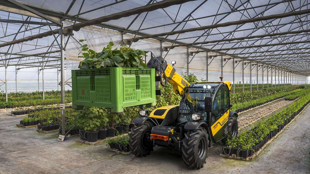 Лінійка телескопічних навантажувачів New Holland поповнилася новою компактною моделлю TH6.26