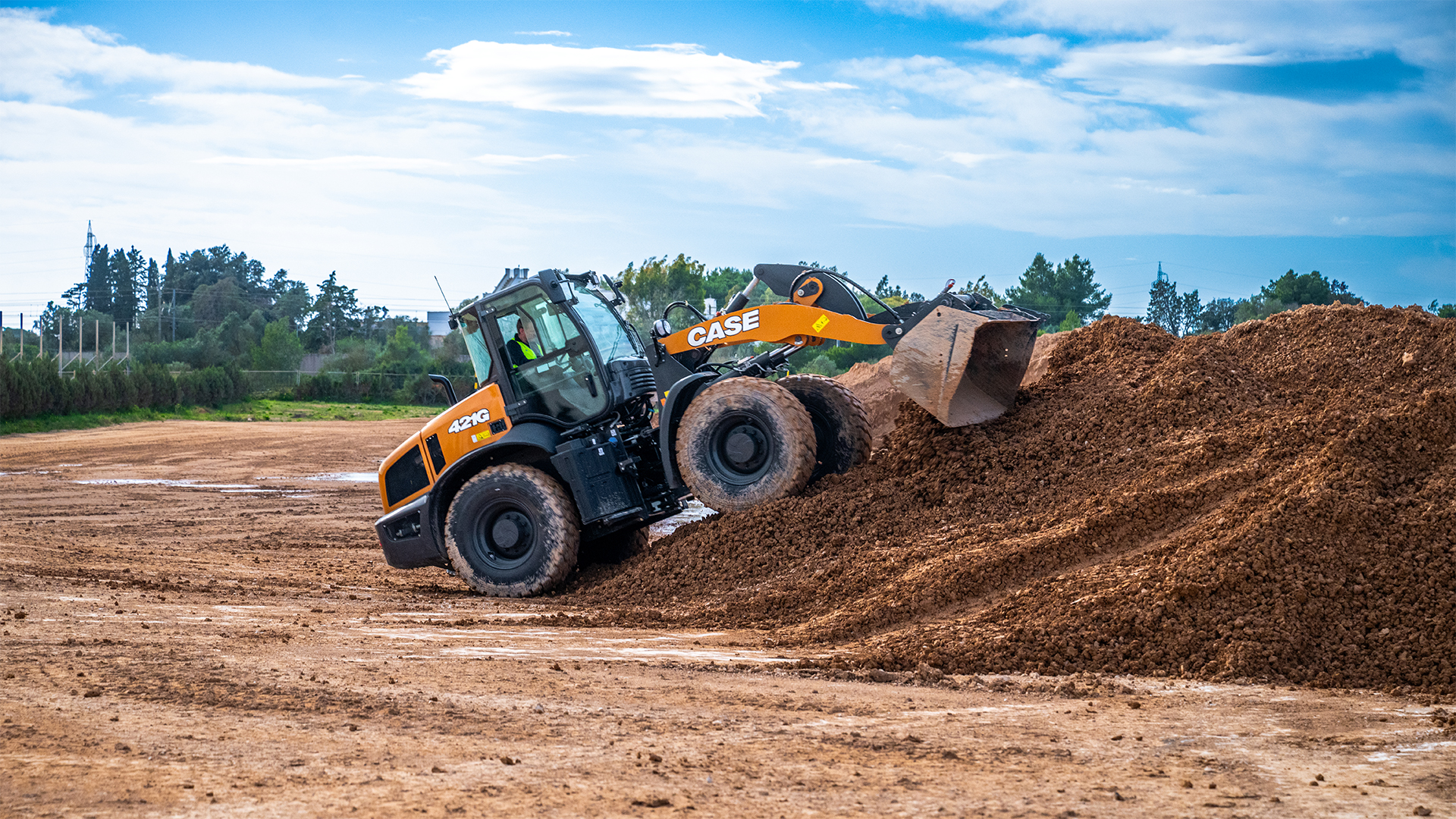 G-Series Evolution Compact Wheel Loaders | CASE EU