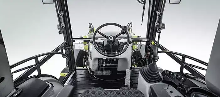 backhoe-loaders-operator-enviroment-01c