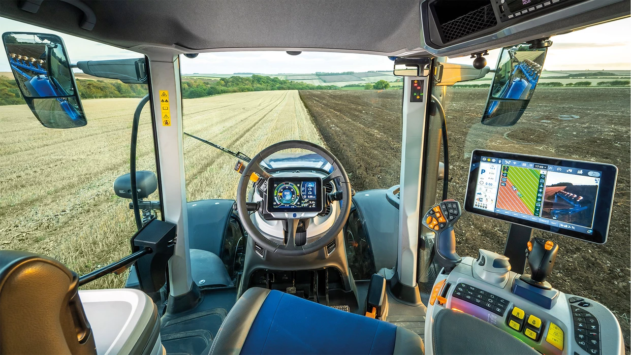T7 HD with PLM: 300 Hp Tractors | New Holland UK
