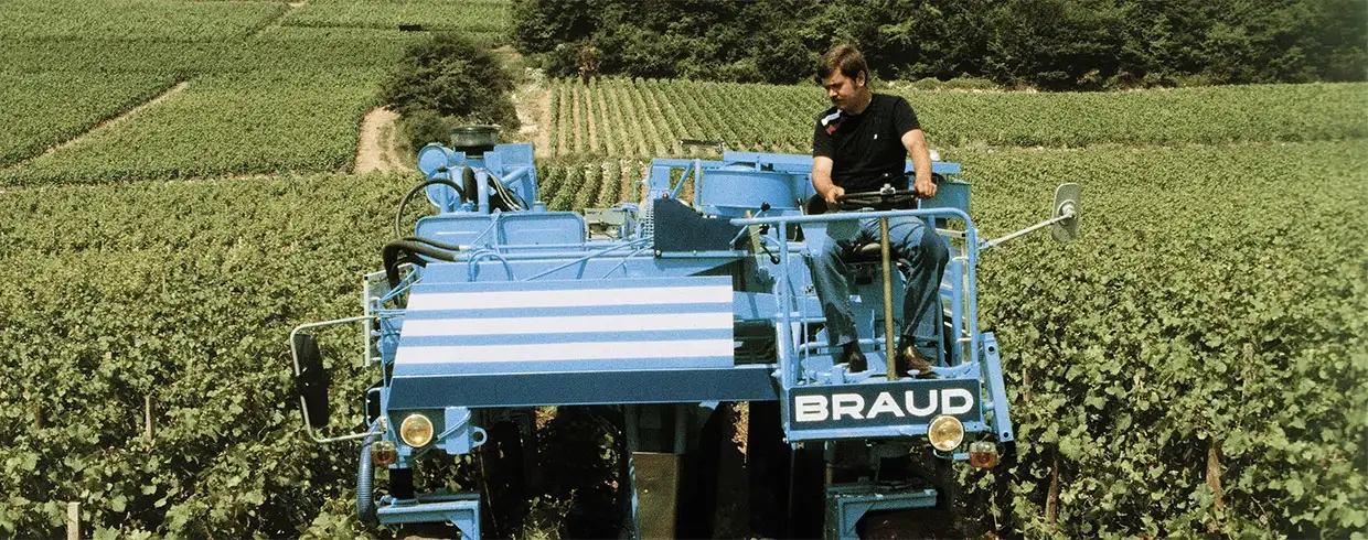 UN HÉRITAGE D’INGÉNIOSITÉ, TAILLÉ POUR LES RANGS ÉTROITS