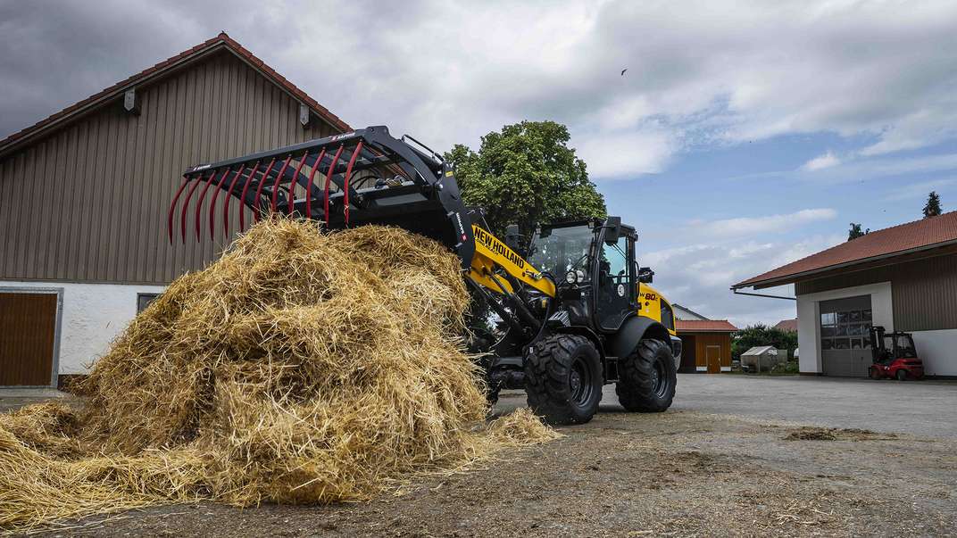 Au salon Agritechnica 2023, New Holland dévoile les innovations électriques introduites dans sa gamme compacte construction