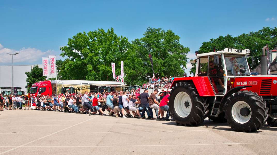 STEYR_Open_Days_Games_and_Entertainment.jpg