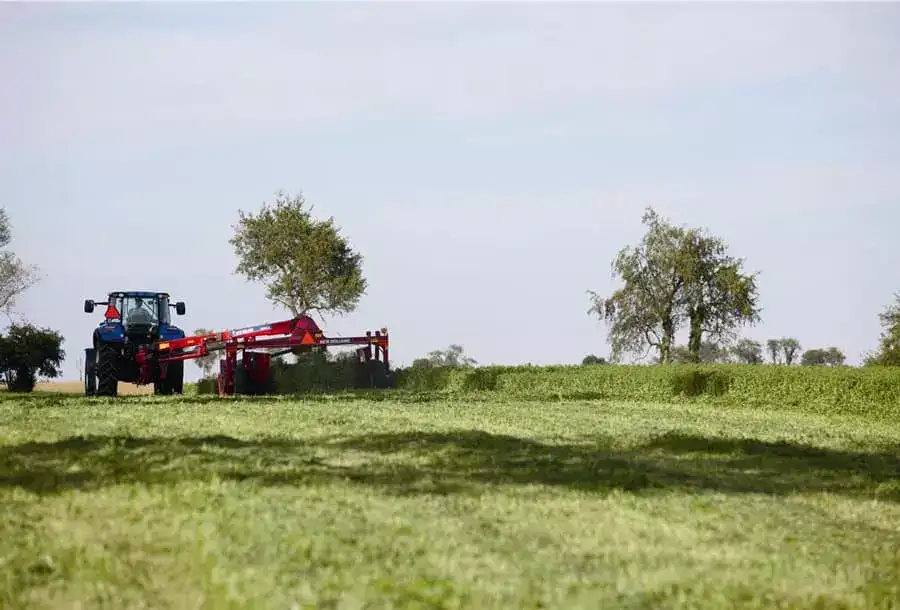 disc-mower-conditioner-gallery-01
