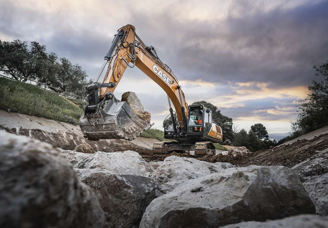 【ML】キャシー・ラング Excavators (Diggers) from 35 to 70 Tons | D-Series | CASE UK