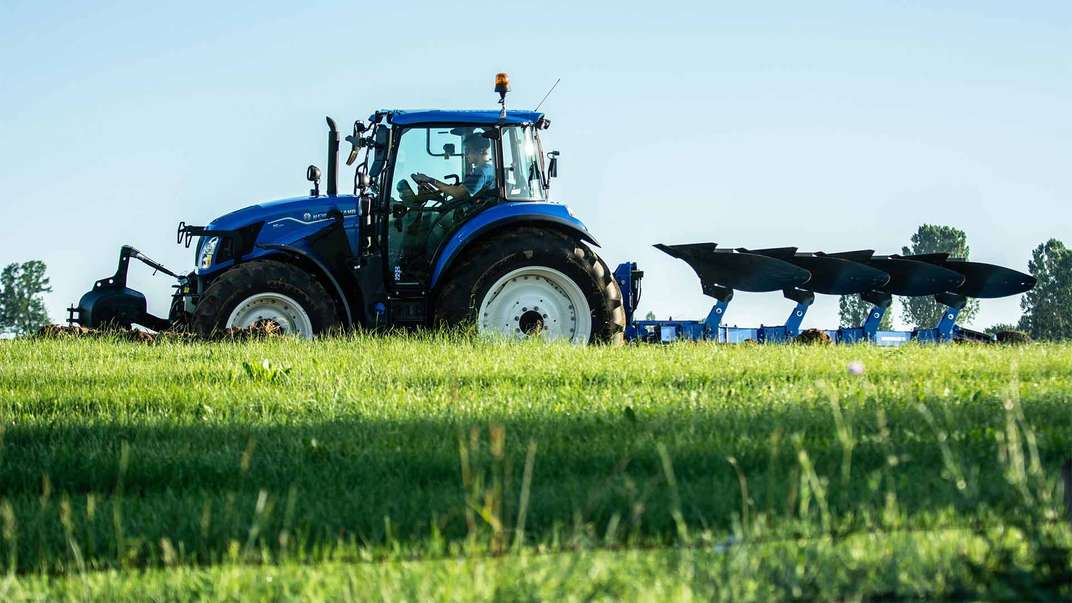 New Holland launches new T5S and upgraded T5 Utility Powershuttle 