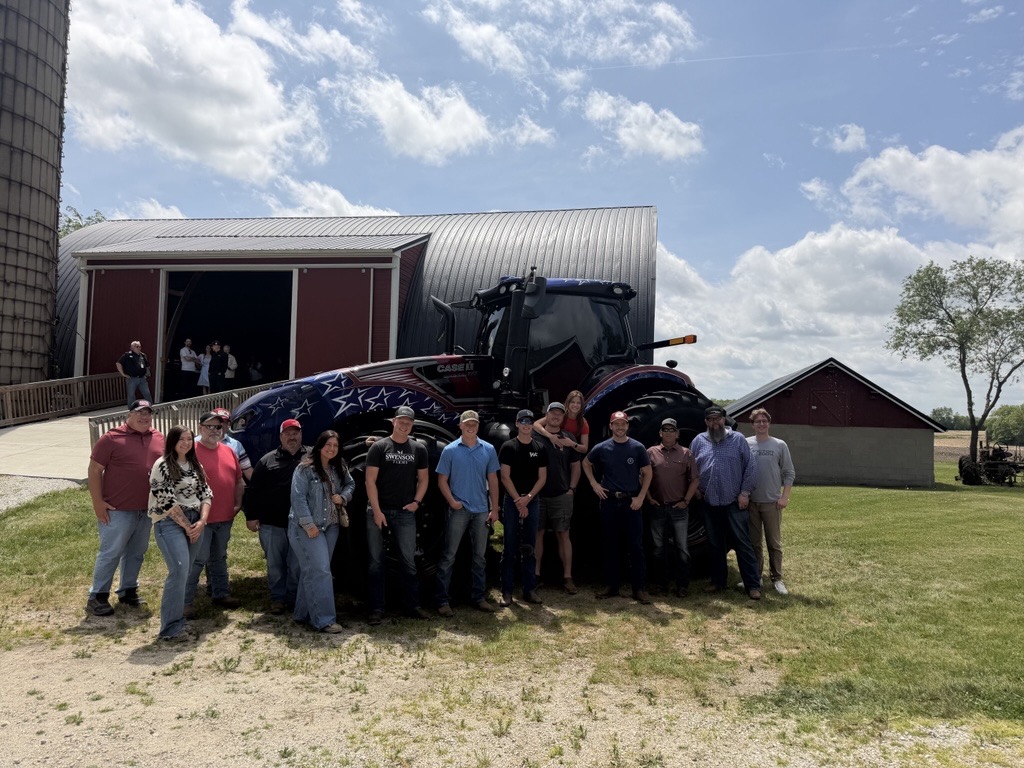 The Providence Magnum unveiling at the hosted influencer event to in Union Grove, WI. Eight creators from across the country joined Case IH to create content to show this beauty to the world. 