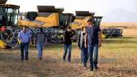 farming-had-him-at-hello-gallery-03.jpg