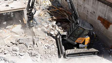 Demolition - CX135E XRD
