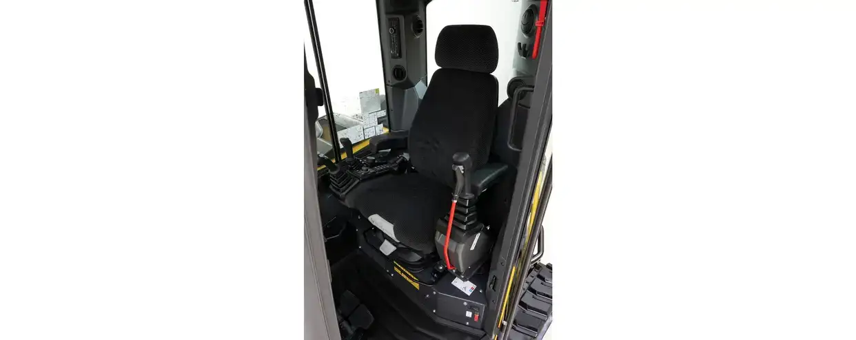 New Holland Construction Midi Excavator E70D