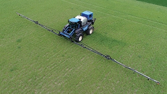 Front Boom Sprayer Guardian™ - Crop Sprayers