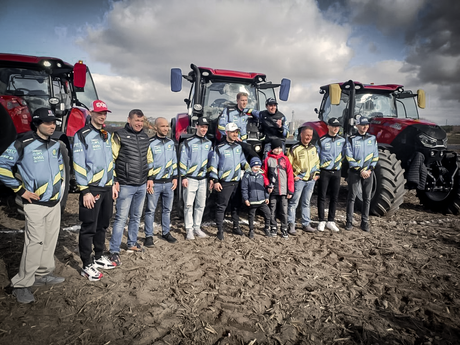 COVER_GKM Grudziadz Case IH_żużel pge ekstraliga.png
