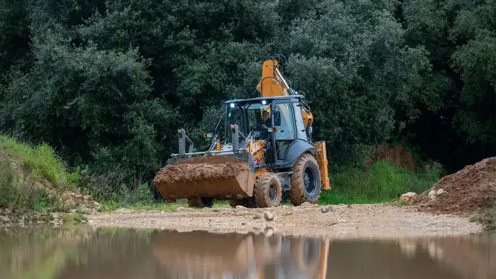 SV-Series Backhoe Loaders
