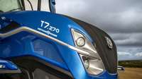 New Holland präsentiert auf der Agritechnica 2023 den Vorserien-Prototyp des T7 Methane Power LNG