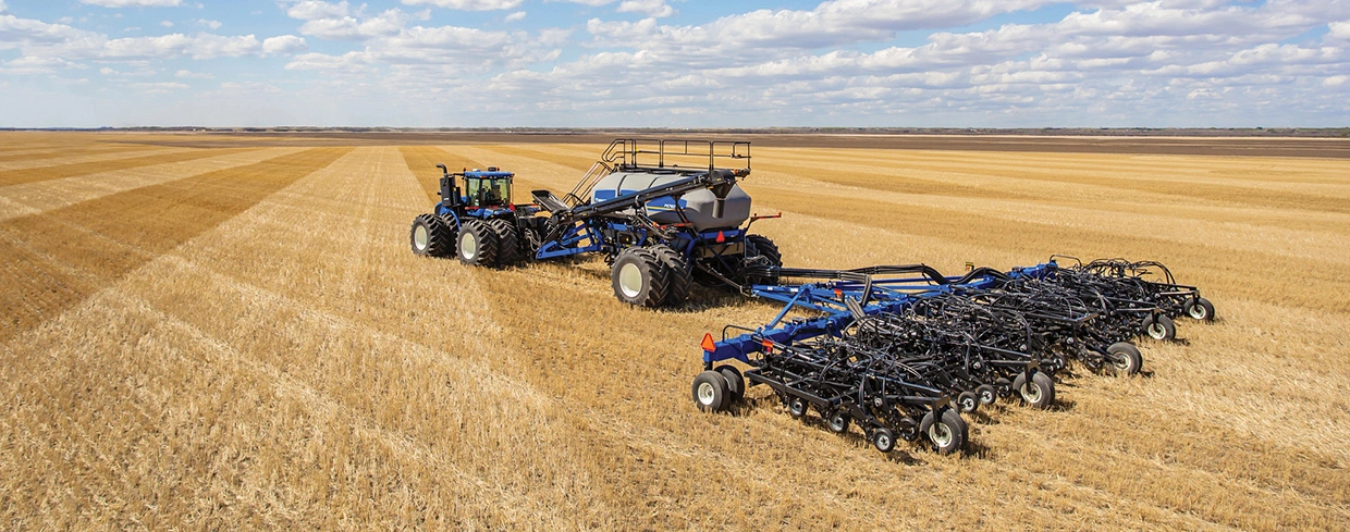 T9 with PLM Intelligence™ - 4wd Tractors