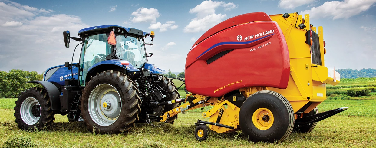 Roll-Belt™ 560 Specialty Crop baler