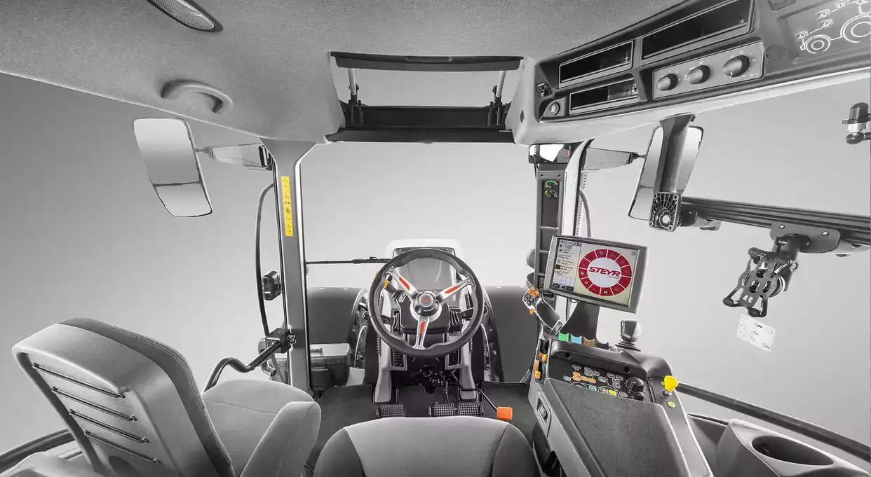 6175_IMPULS_CVT_cab_Studio_Front_View_1920x1280