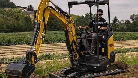 Compact Excavators D-Series - Brochure