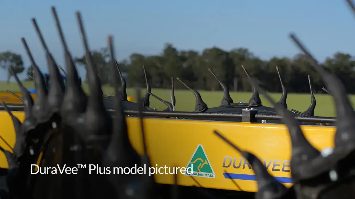 New Holland DuraVee and DuraVee Plus trailing rake working in field