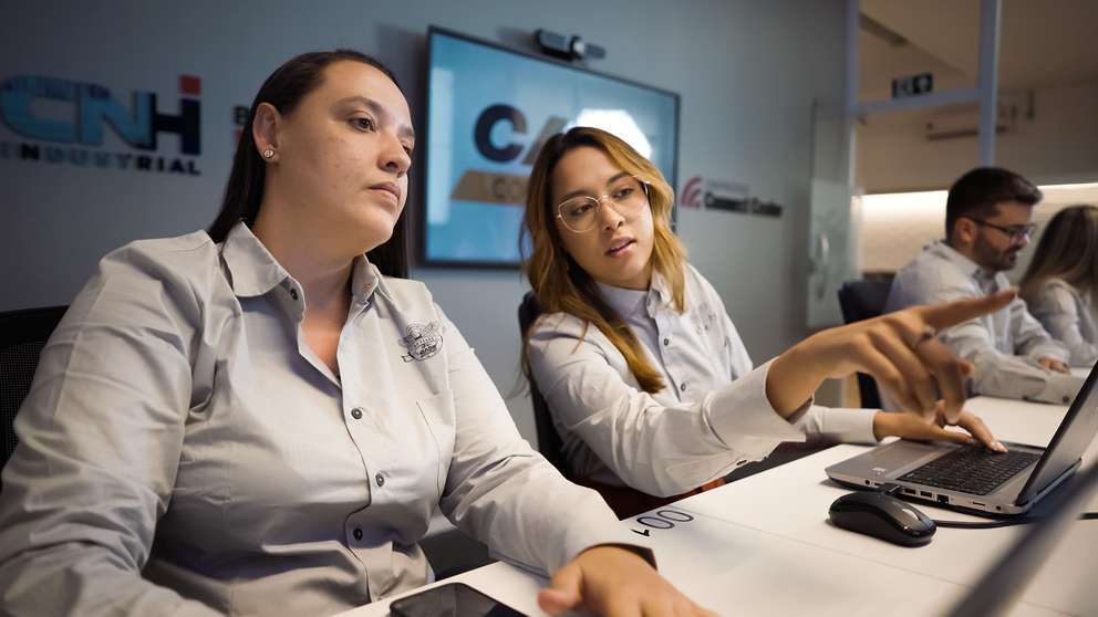 Equipe do SiteConnect realizando telemetria e monitoramento remoto de equipamentos.