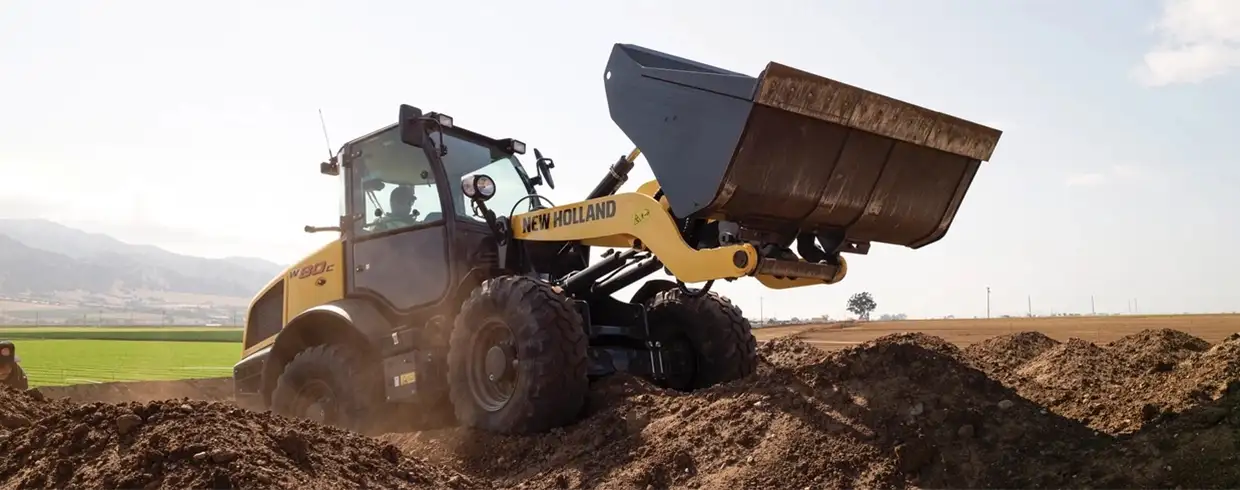 Compact Wheel Loaders - CLEAN ENGINE POWER