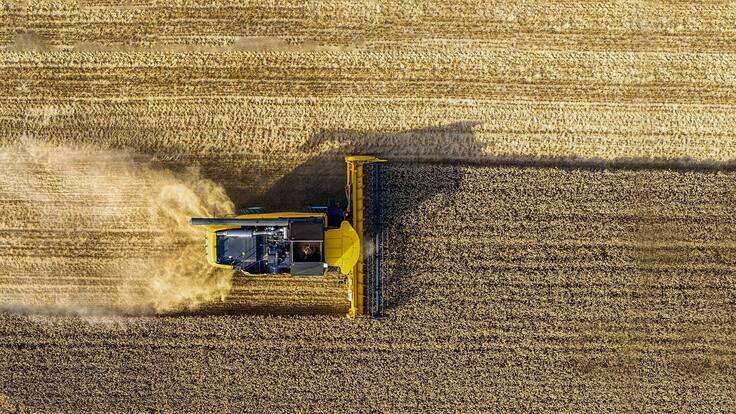 New Holland Combine Campaign New Holland