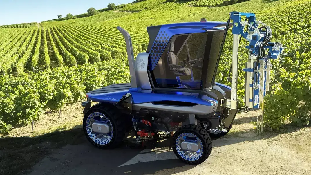 Le Straddle Tractor Concept de New Holland remporte le German Design Award 2023