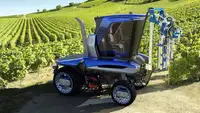 New Holland Straddle Tractor Concept wins German Design Awards 2023