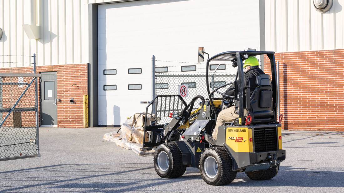 Small Articulated Loaders