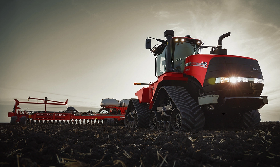 Case IH Steiger 645 and early riser planter