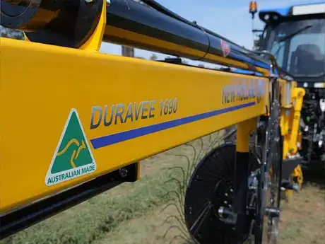 DuraVee & DuraVee Plus trailing rake model close up shot