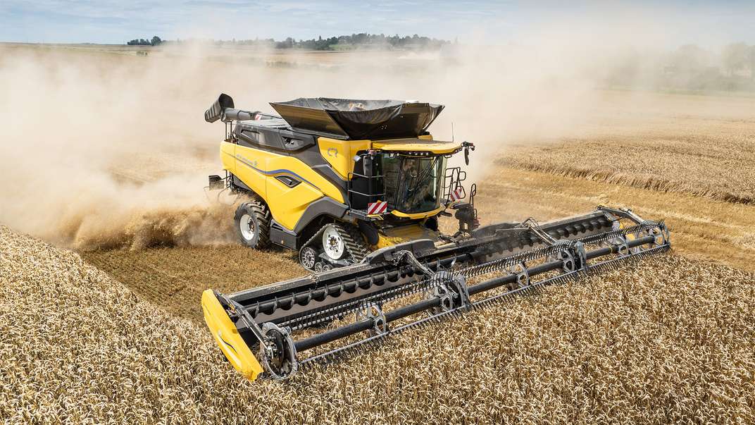La revolución de la recolección ya está aquí: las primeras New Holland CR11 debutan en los campos de España