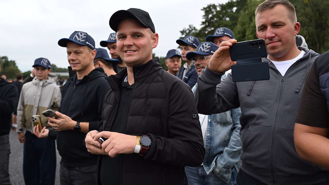 Mistrzowski finał na Torze Poznań: Maciej Bernacik i New Holland z tytułem Mistrza Polski WSMP 2026