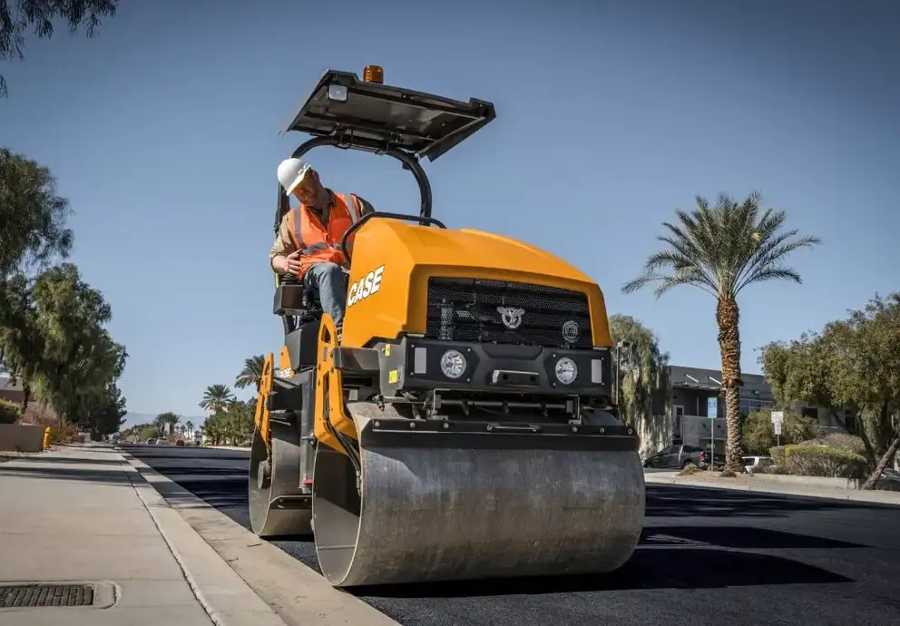 CASE DV26E Double Drum Vibratory Roller | CASE Construction Equipment