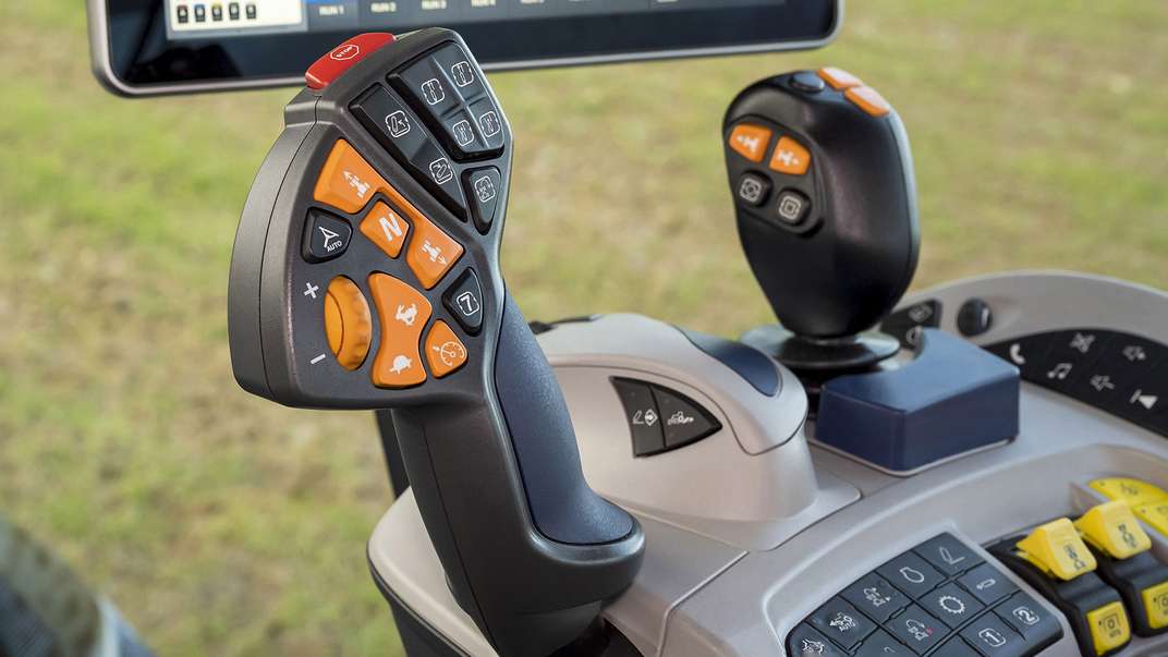 New Holland présente le T7 Long Power Command PLM Intelligence