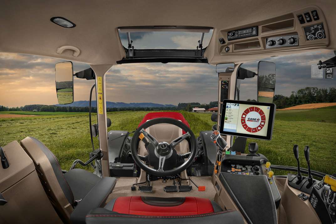 CASE IH_VESTRUM_130_CVXDRIVE_CAB_STANDARD_ROOF_resized.jpeg