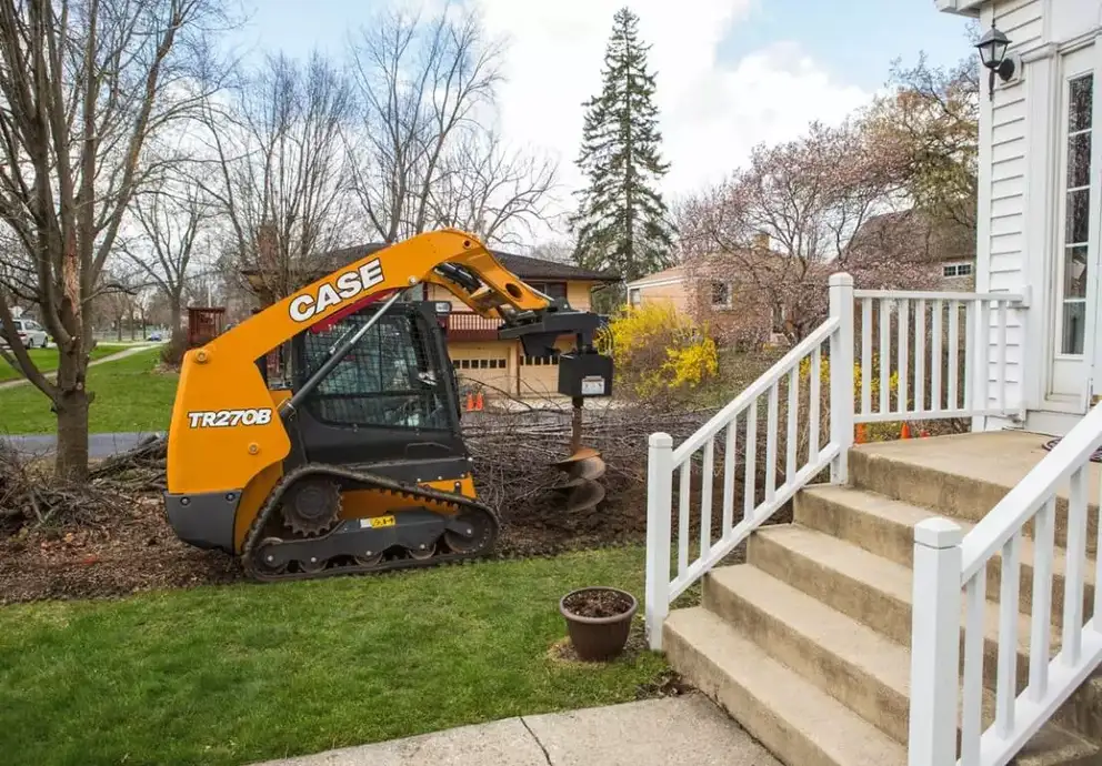 CASE TR270B Compact Track Loader | CASE Construction Equipment