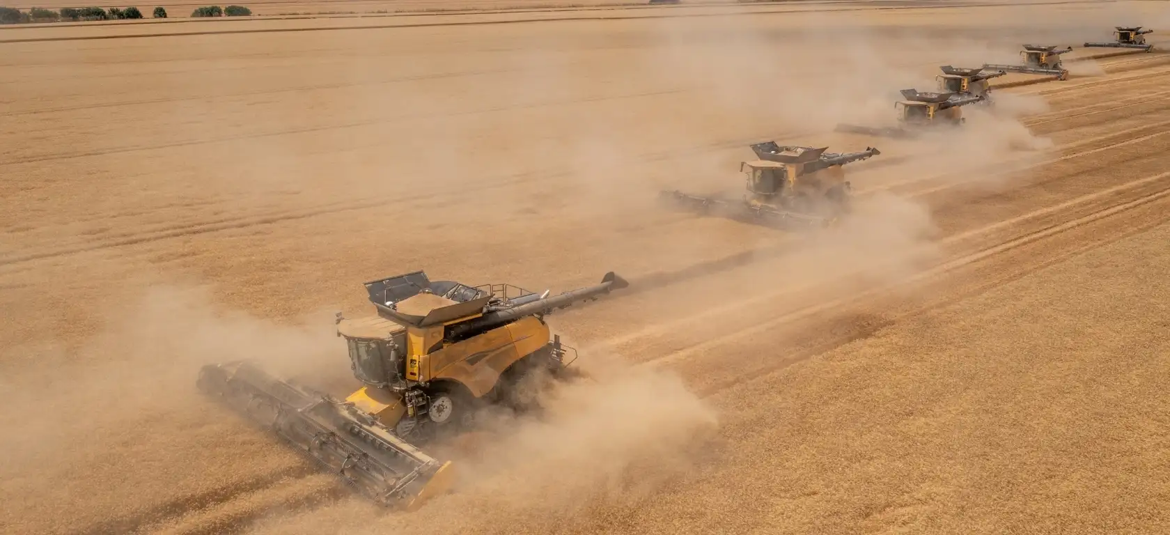 New Holland Twin Rotor® combine with MacDon FlexDraper® Header