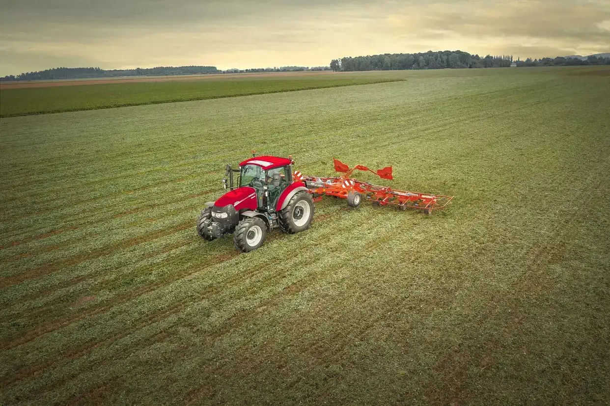 caseih_farmall_120c_at_dji_0397_ret_2128_1416
